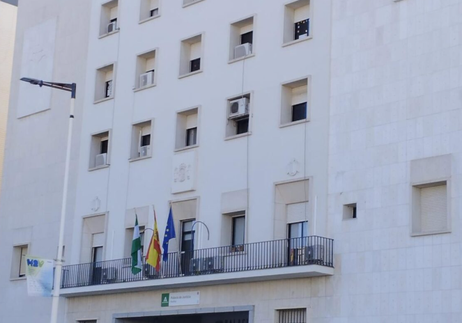 Funcionaba sin licencias: investigan a responsables municipales por un chiringuito en Punta Umbría