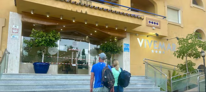 Hotel de Benalmádena reabre servicios pese a acumular denuncias
