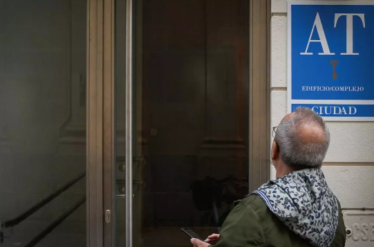 Nuevos apartamentos turísticos en Sevilla: luz verde a proyectos en Triana y área de la Catedral