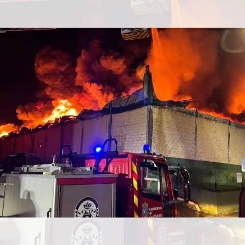 Fuego en nave cántabra de Los Tánagos provoca situación de emergencia
